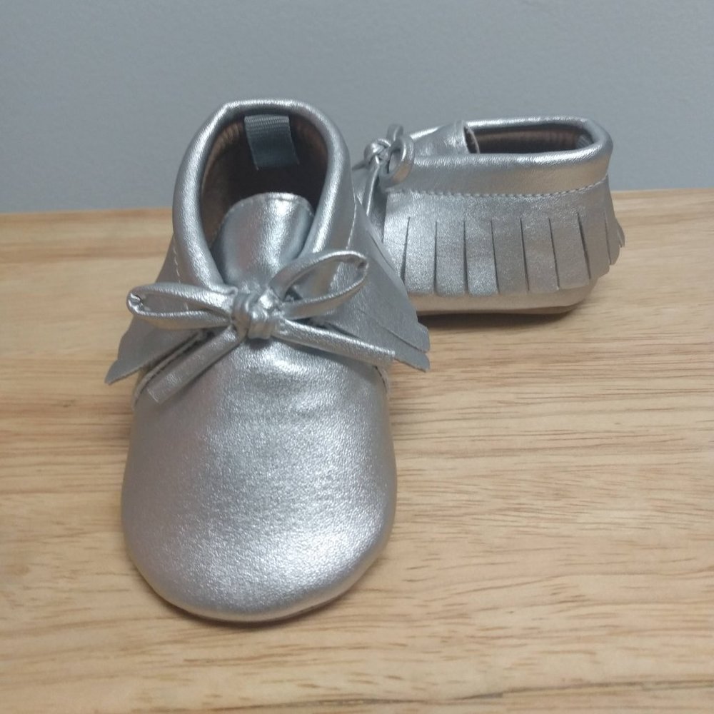 Old Navy Baby Girl Silver Baby Girl Moccasins